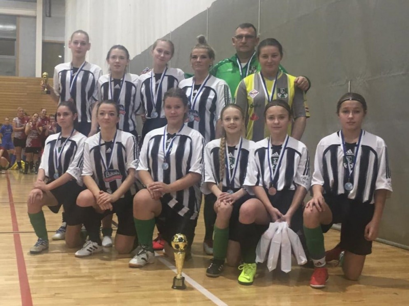 FK "Tukums 2000" sieviešu komanda Ziemassvētku kausā telpu futbolā izcīna 3.vietu